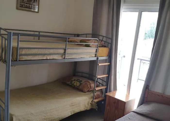 別荘 Uniquely Located On The *