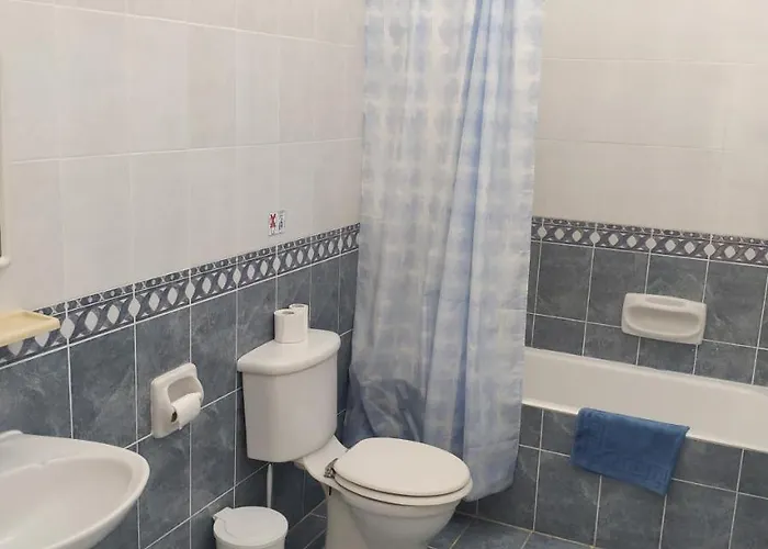 Uniquely Located On The 別荘 Ayia Marina