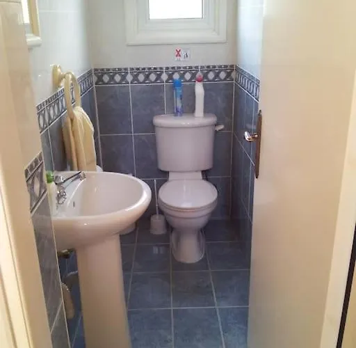 別荘 Uniquely Located On The *