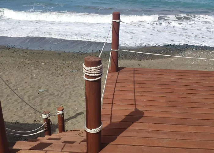 別荘 Uniquely Located On The Ayia Marina