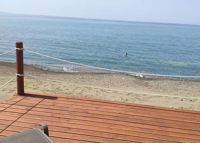 Uniquely Located On The 別荘