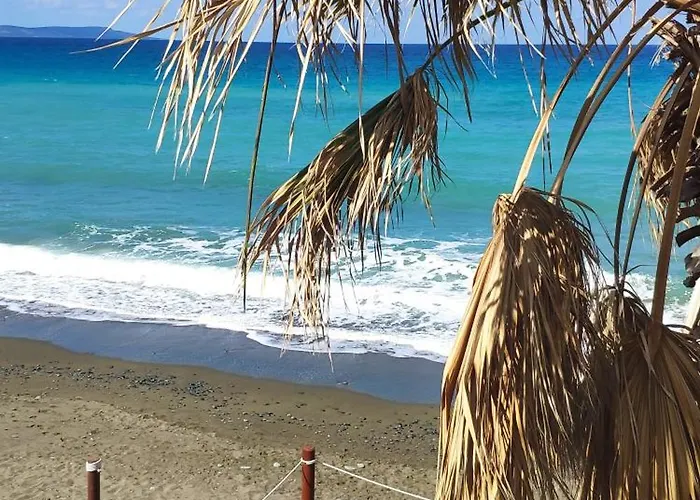 別荘 Uniquely Located On The